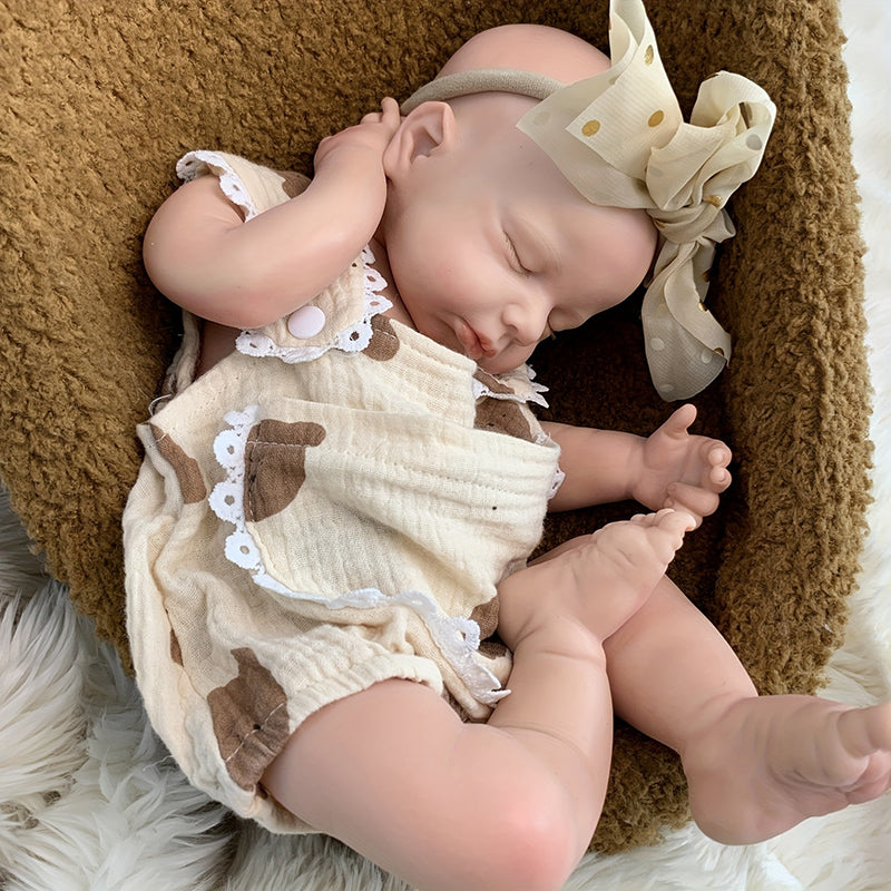 45 cm dehnbares Loulou Reborn-Mädchen aus Vollsilikon im Bären Strampler