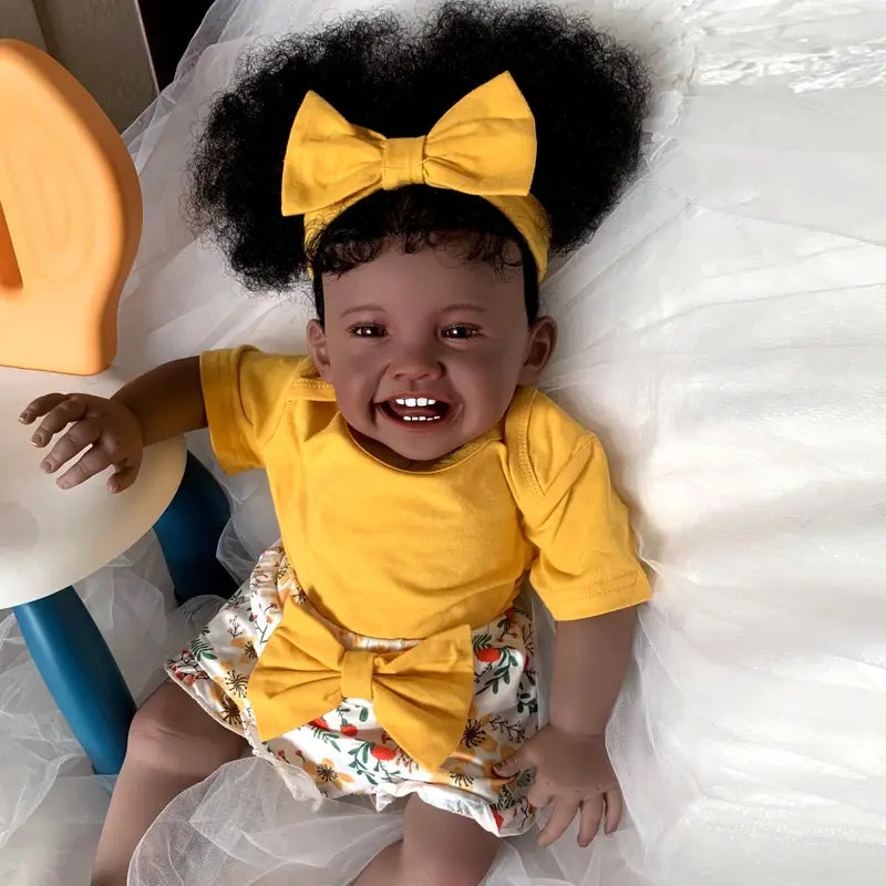 60cm Afroamerikaner Lockiges Haar Lächeln Reborn Puppe Mila