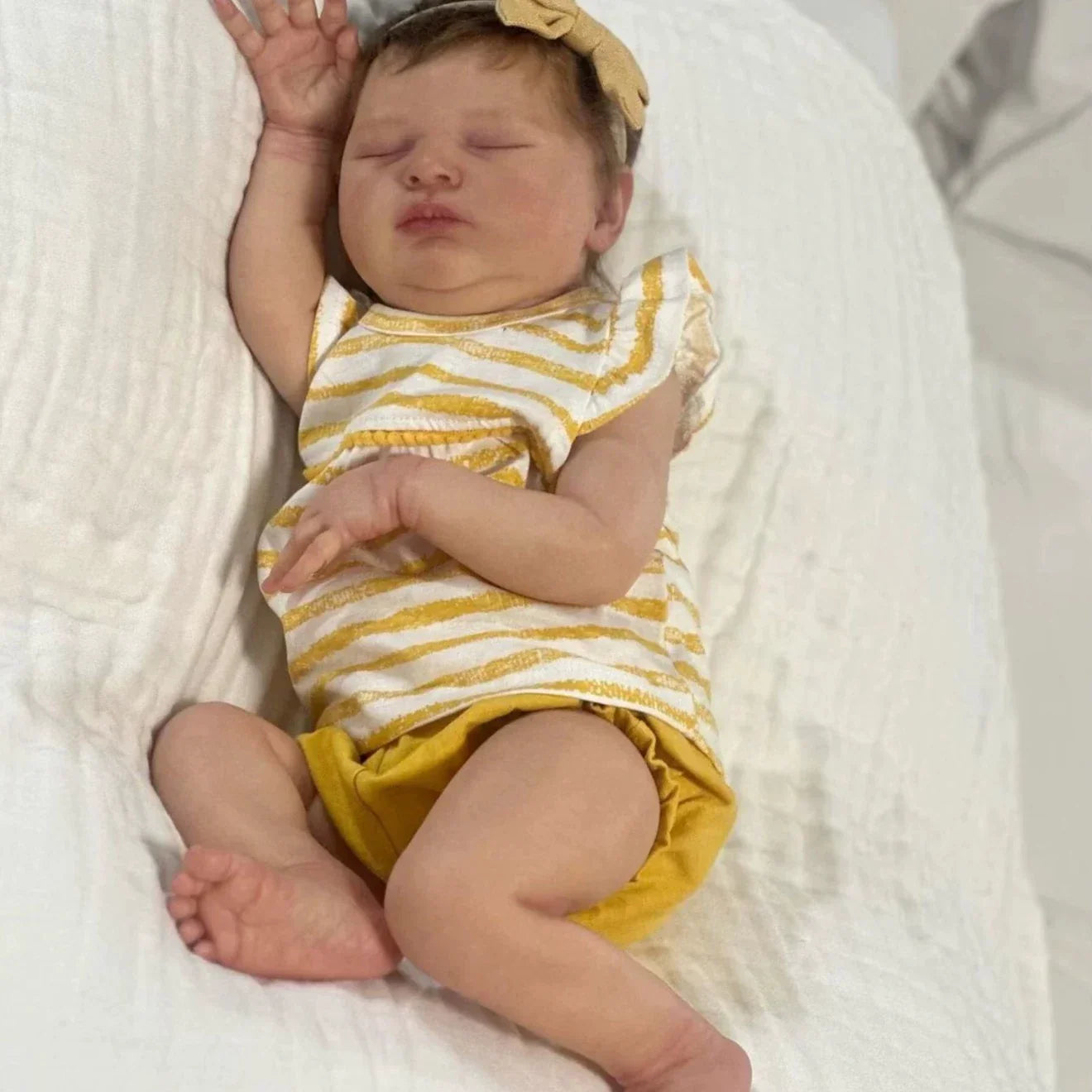20 Zoll lebensechte Reborn-Puppe mit geschlossenen Augen und weichem Körper - Laura