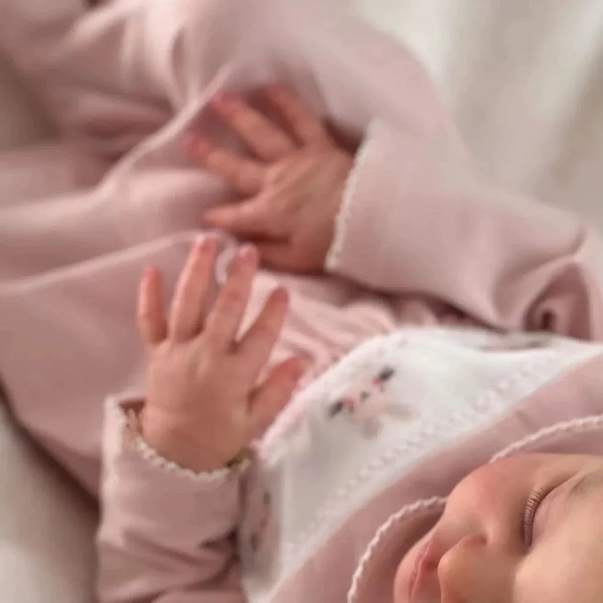 20 Zoll lebensechte geschlossene Augen kurze Haare Reborn Puppe-Laura