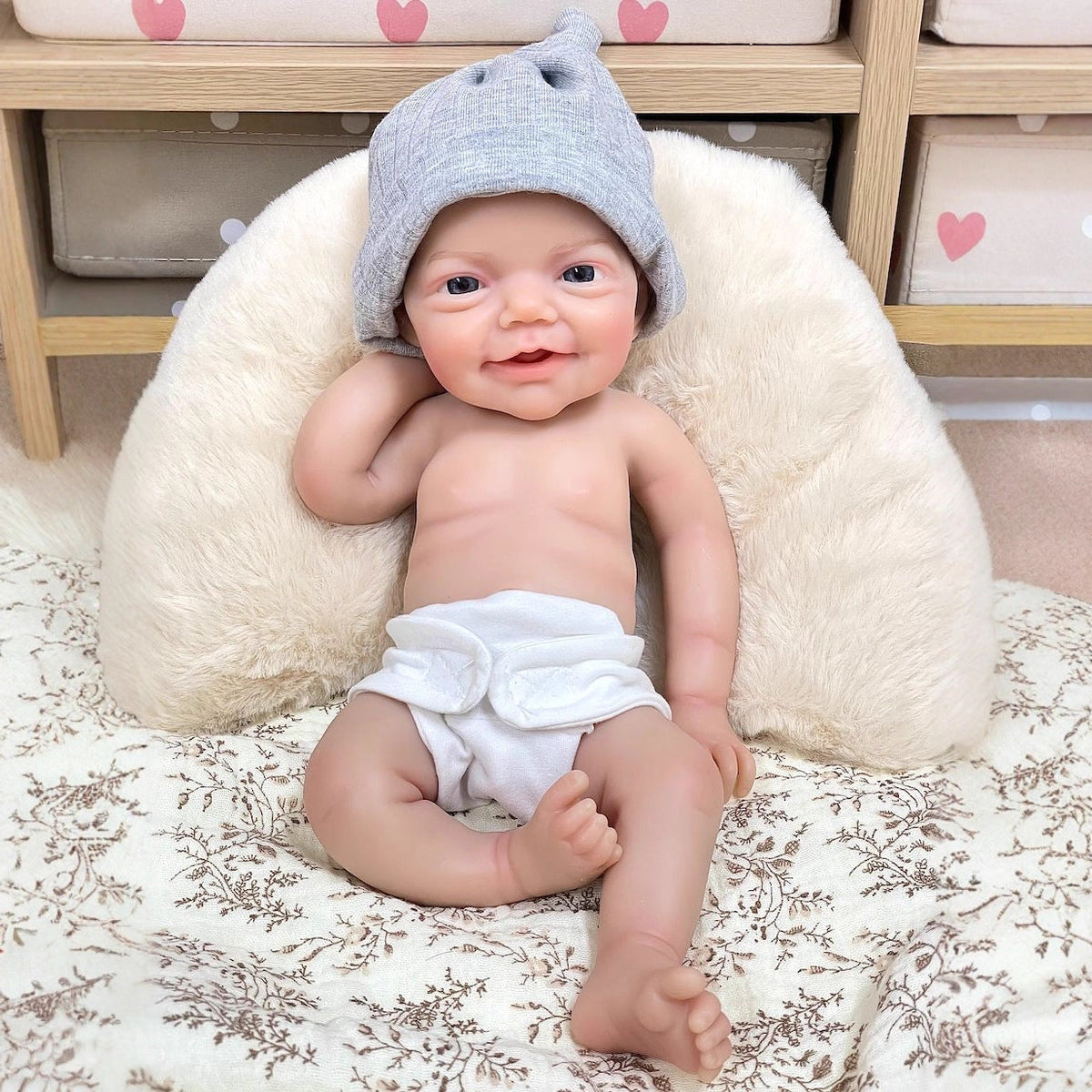30cm lebensechte Silikon-Reborn-Puppe mit lächelndem Lächeln - Charlie