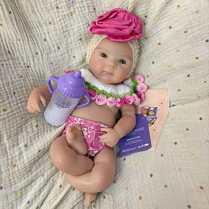 30cm Bettie Reborn-Baby aus Vollsilikon in Strickkleidung