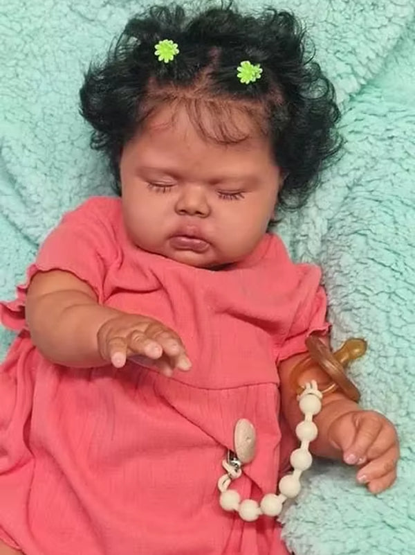24 Zoll geschlossene Augen dunkle Haut kuscheliges Reborn Baby Mädchen-Pickle