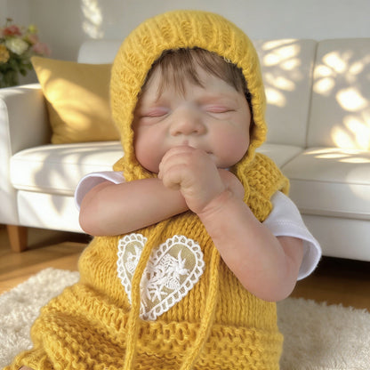 48 cm realistische Pascale Reborn Babypuppe mit geschlossenen Augen im gelben Pullover