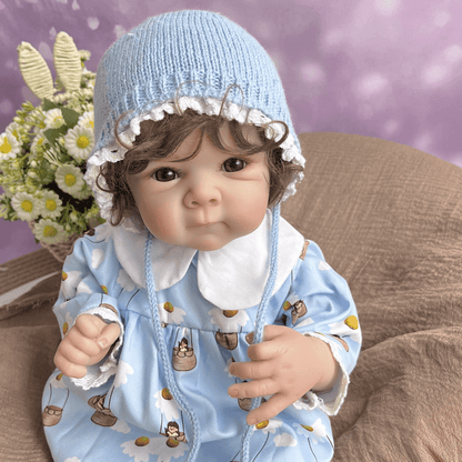 45 cm lebensechte Bettie Reborn-Babypuppe mit kurzem Haar in blauer Kleidung