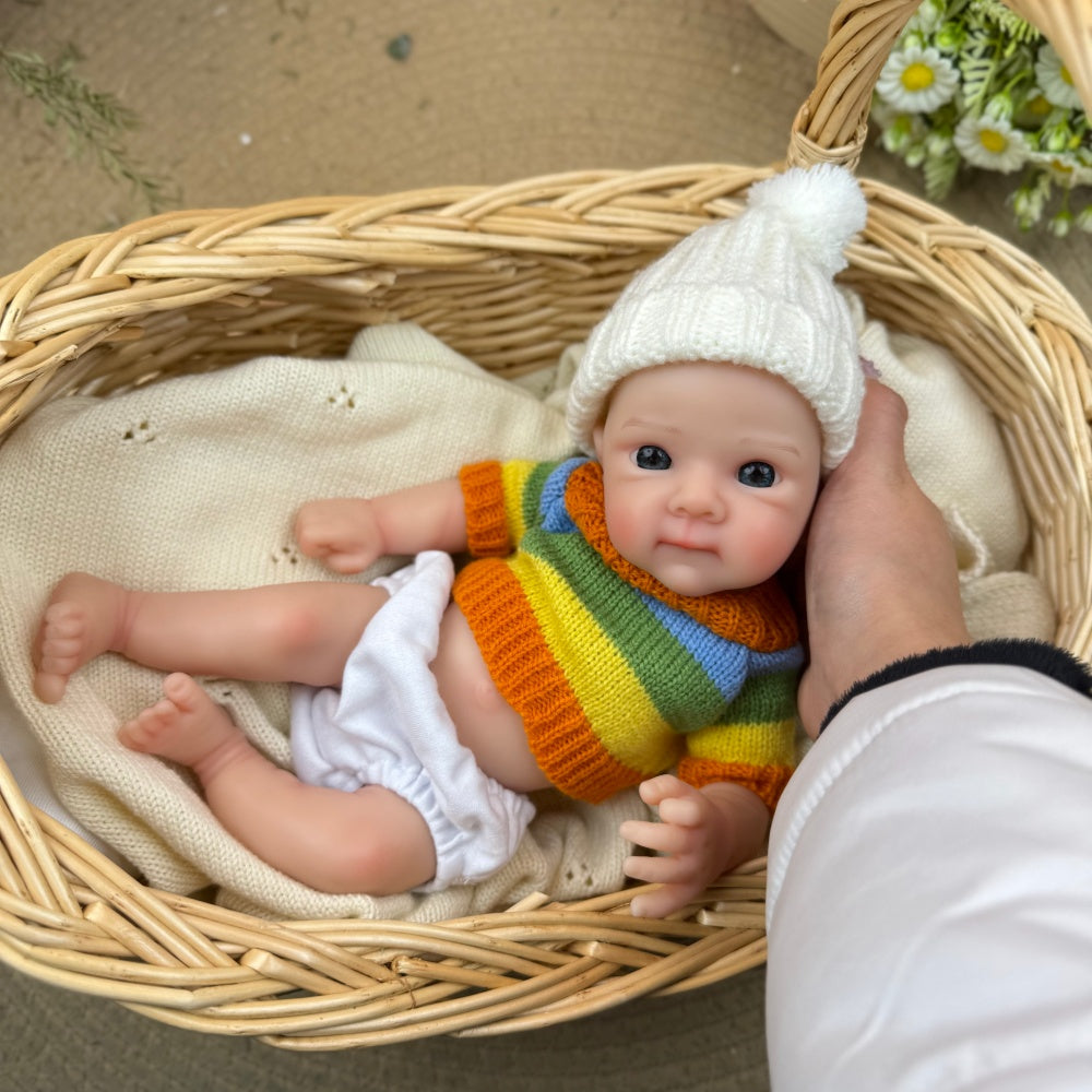 30 cm vollständig aus Silikon gefertigtes Bettie Reborn Baby-Mädchen im bunten Streifenpullover