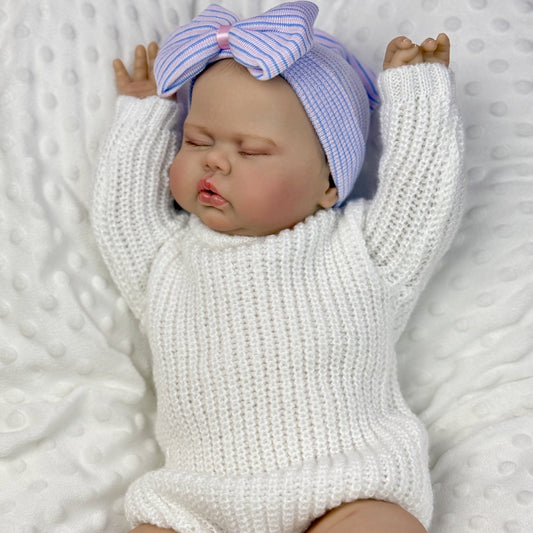 20 Zoll 3D-Reborn-Puppe mit weichem Körper geschlossenen Augen und weißem Pullover – Pickle