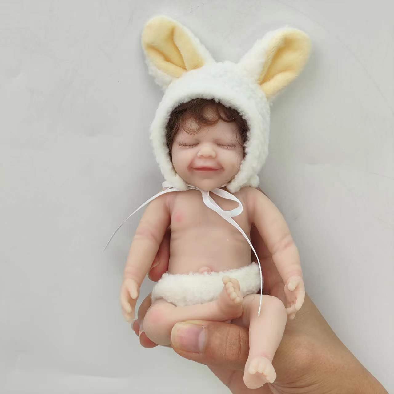 6 Zoll 15cm Lächeln wiedergeborene Mini-Puppe April