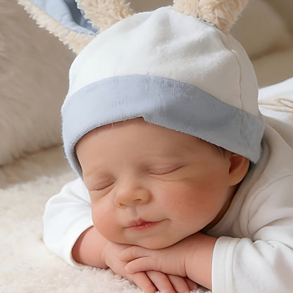 48 cm lebensechte handbemalte Reborn-Babypuppe Pascale mit geschlossenen Augen.