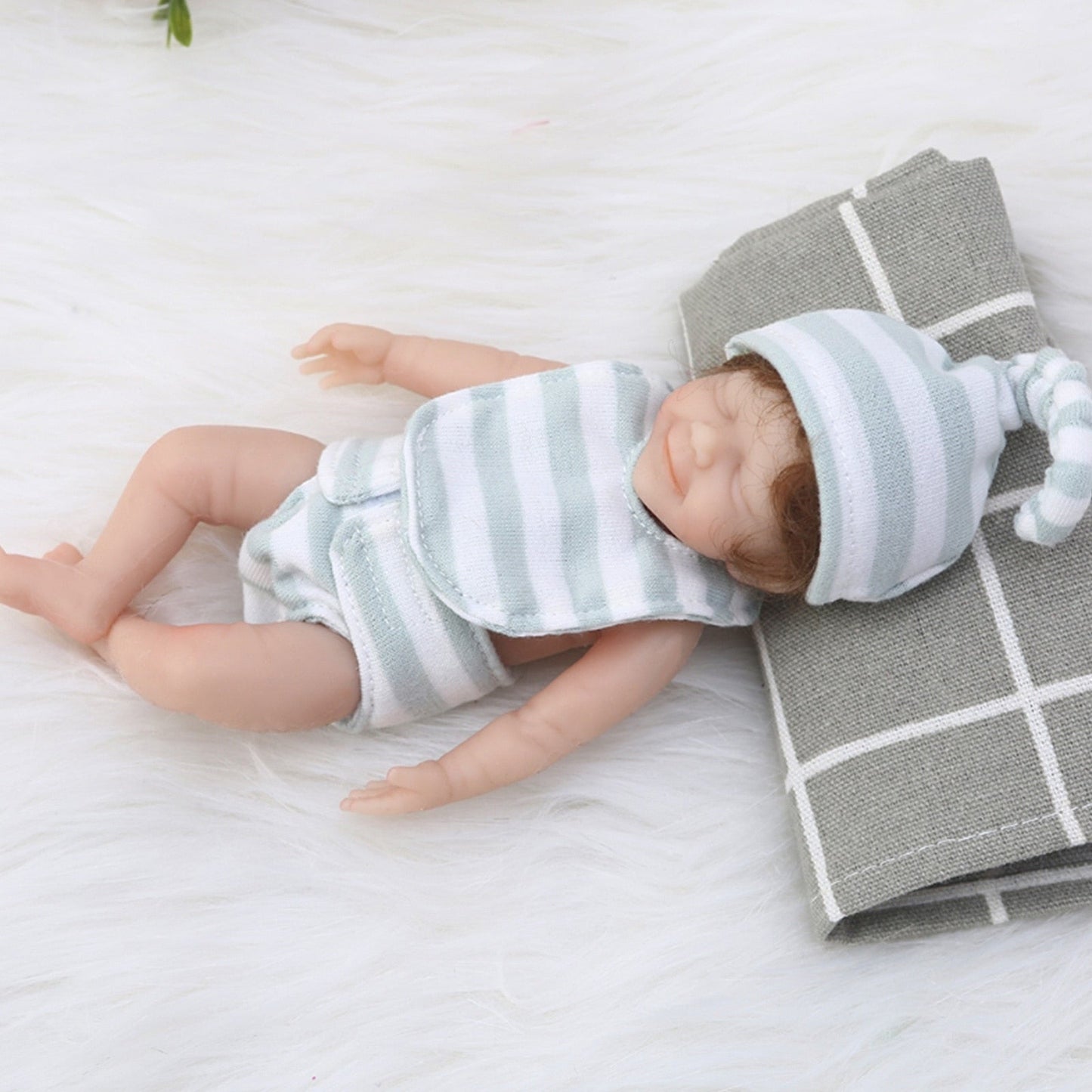 6 Zoll 15cm Lächeln Mini-Rebornpuppe April