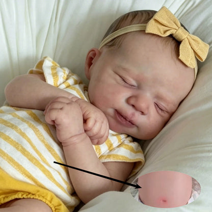 48 cm schlafendes Reborn-Baby Pascale im gelben Strampler
