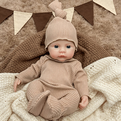 30 cm vollständig aus Silikon gefertigtes Meadow Reborn-Baby im braunen Jumpsuit