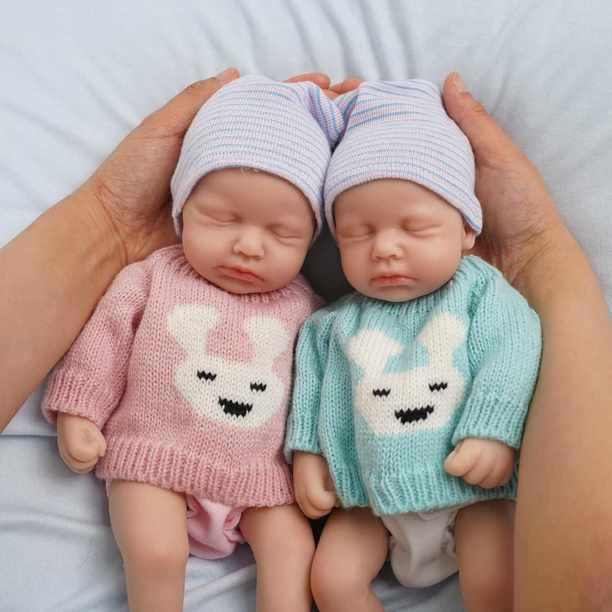 30 cm lebensechte Silikon-Reborn-Babypuppe mit geschlossenen Augen Zwillingsschwestern – Loulou