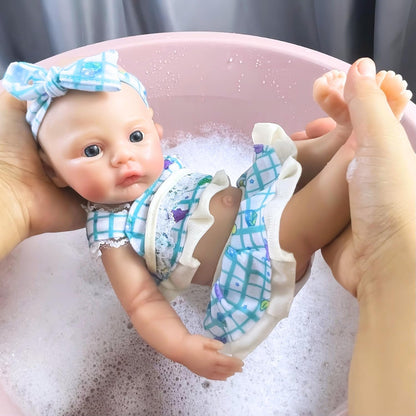 30 cm Silikon Reborn Baby Mädchen mit Wiesenmuster im blauen Blumenkleid