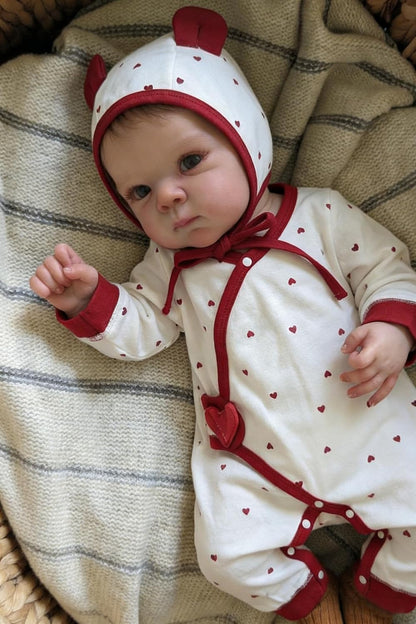 45cm lebensechtes Bettie Reborn Babypuppe Mädchen mit kurzem Haar in roter Herzchenkleidung