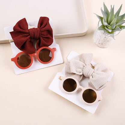 Zweiteiliges Sonnenbrillen-Set mit Schleife und Nylon-Stirnband