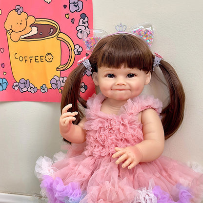 55 cm Raya Reborn-Puppe mit langen Haaren im rosa Kleid