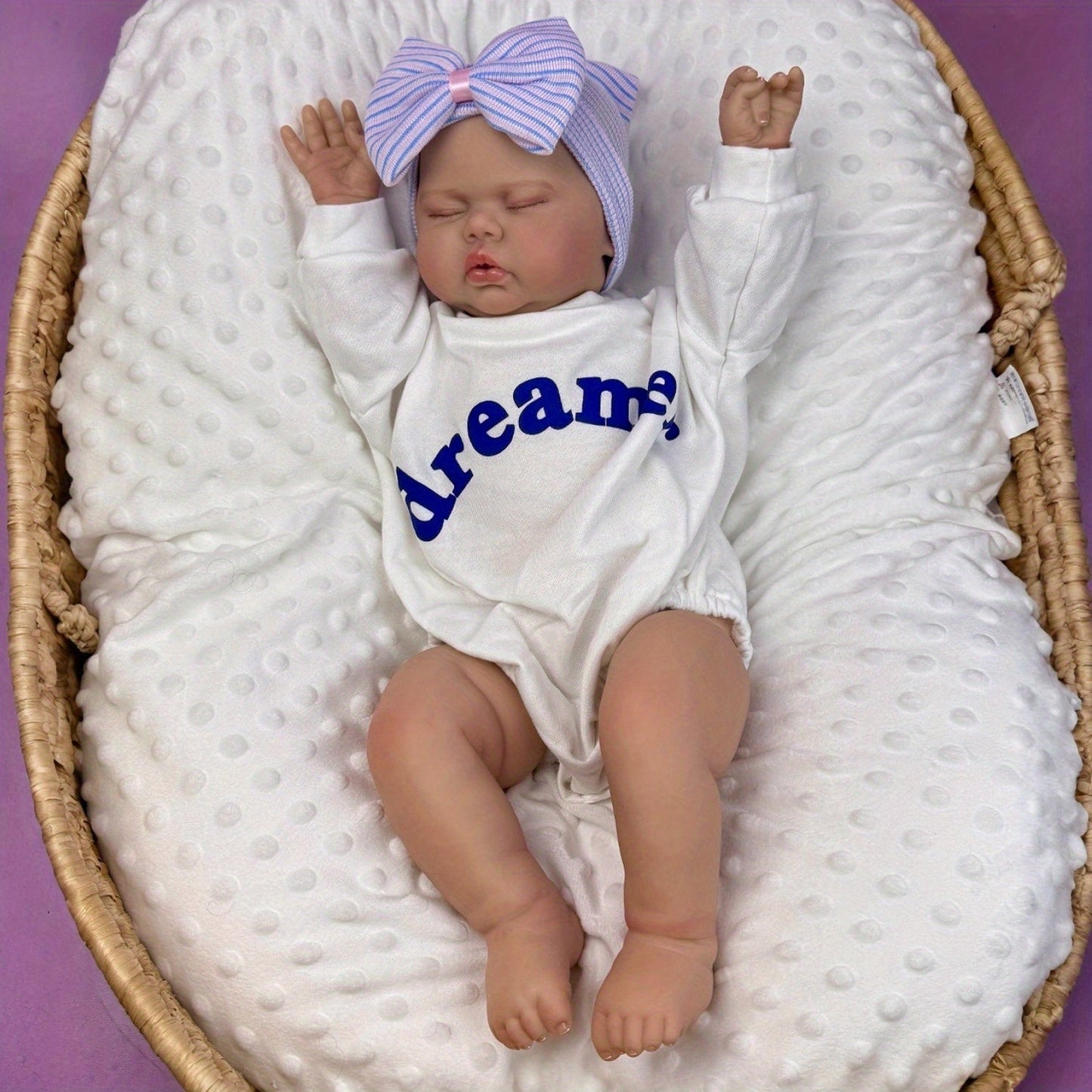 50 cm weiche Stoffpuppe Schlafende Gurke Reborn-Baby im Strampler mit Buchstabenmuster