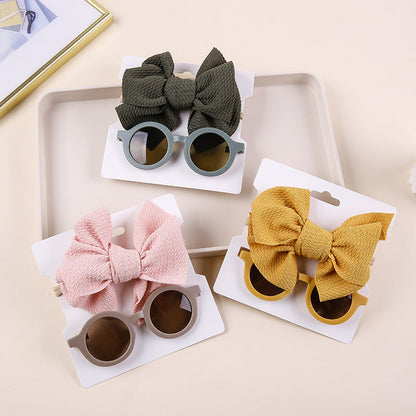 Zweiteiliges Sonnenbrillen-Set mit Schleife und Nylon-Stirnband