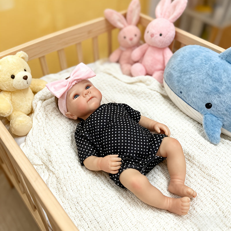 48 cm Bettie Reborn BabypuppeMädchen mit offenen Augen in schwarzer Kleidung mit weißen Punkten