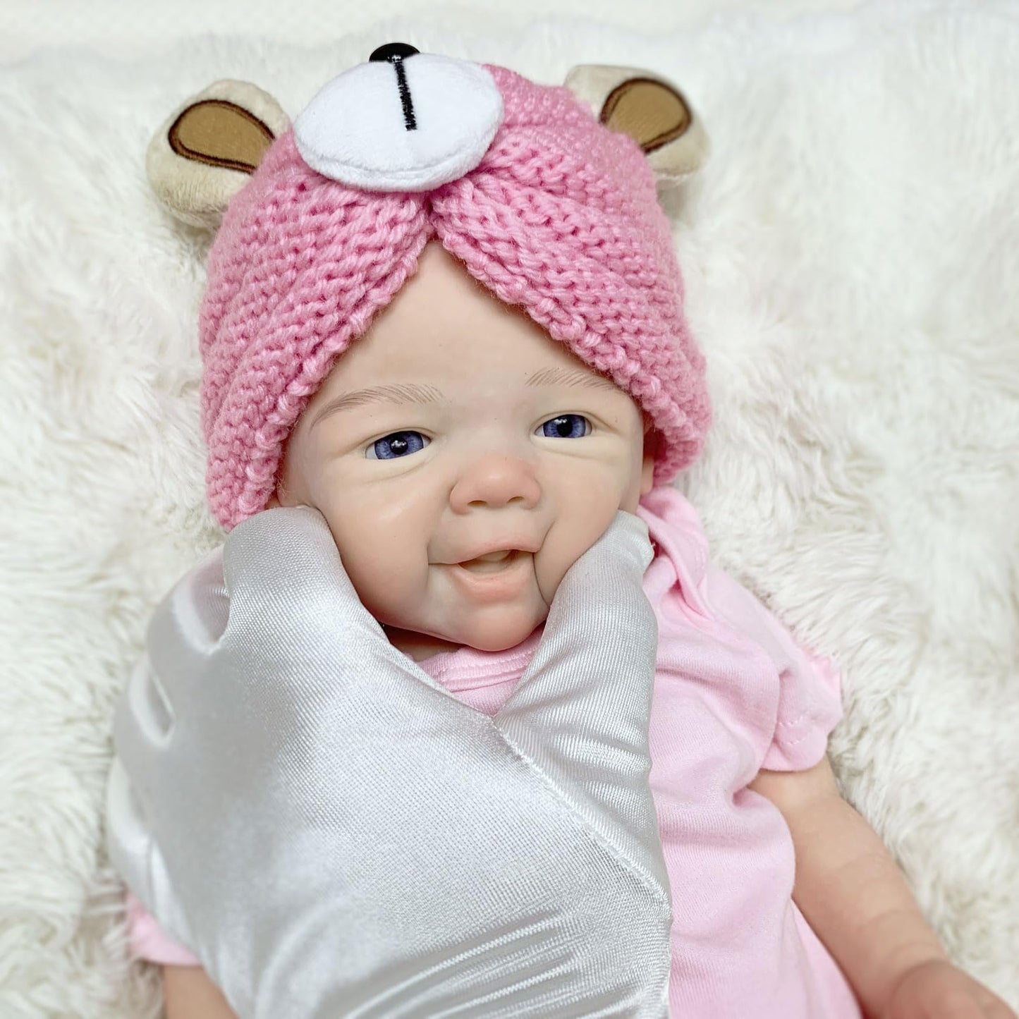 18 Zoll lebensechte Vivienne Reborn Puppe aus Vollsilikon im rosa Strampler