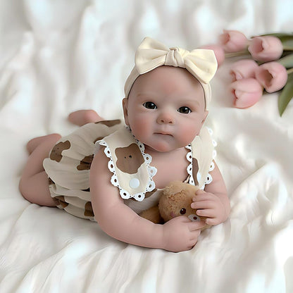 45 cm Bettie Reborn Puppe aus Vollsilikon Mädchen im Kleiner Bär Outfit