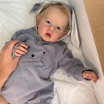 20 Zoll Cyril Reborn Puppe mit kurzen blonden Haaren und offenen Augen