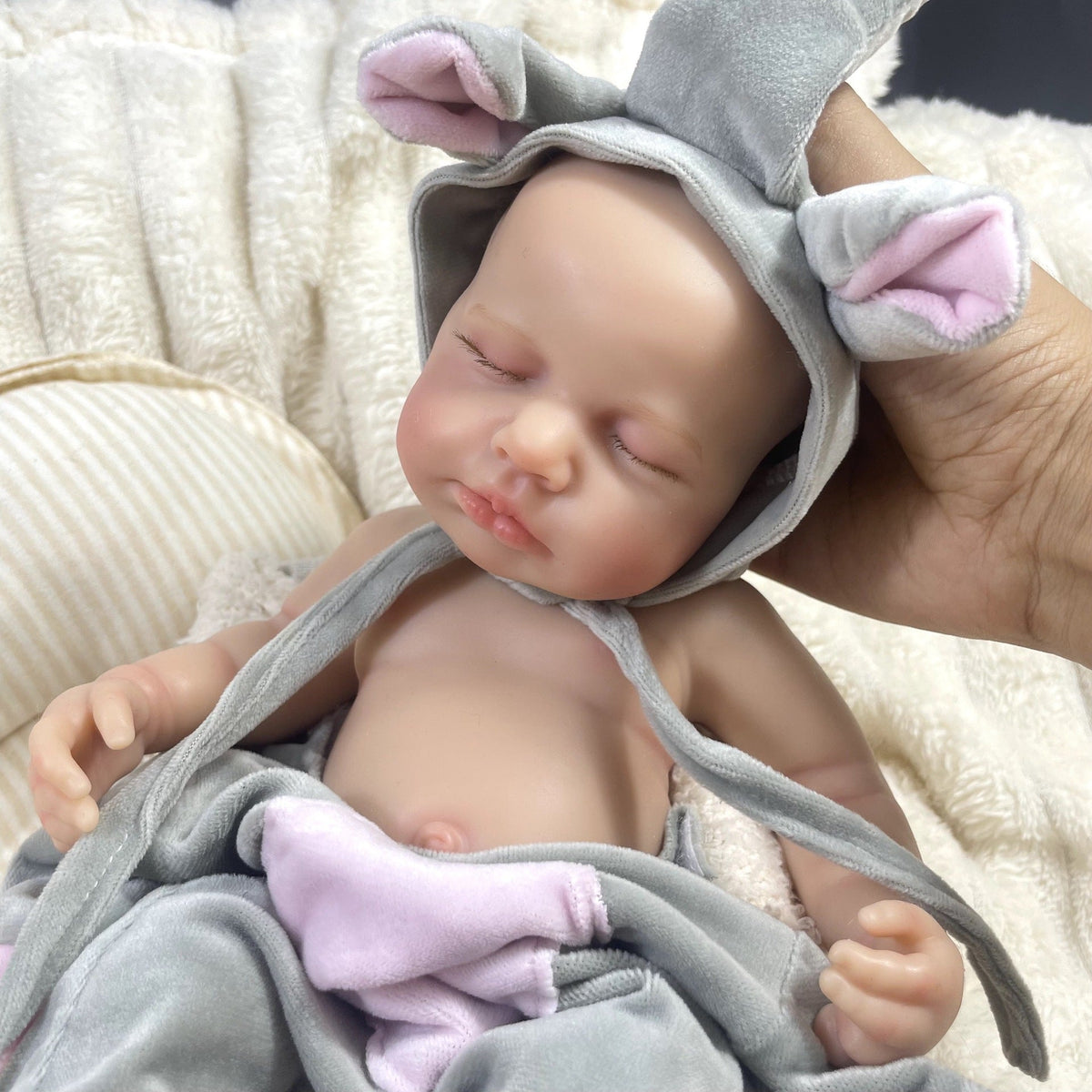 30 cm vollsilikone schlafende Loulou-Reborn-Puppe in Elefantenkleidung