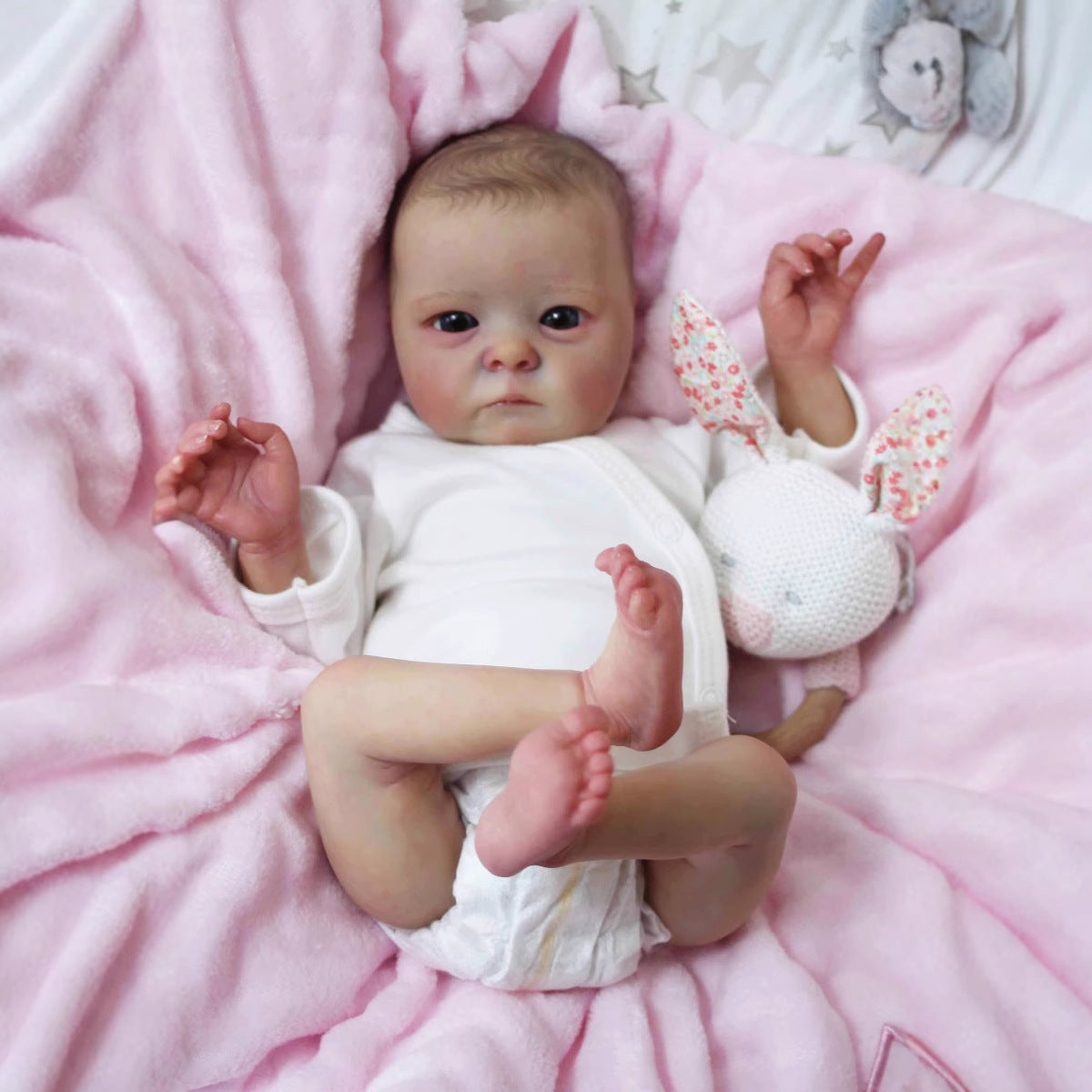 40 cm realistische Reborn-Puppe mit offenen Augen Tink in weißer Kleidung
