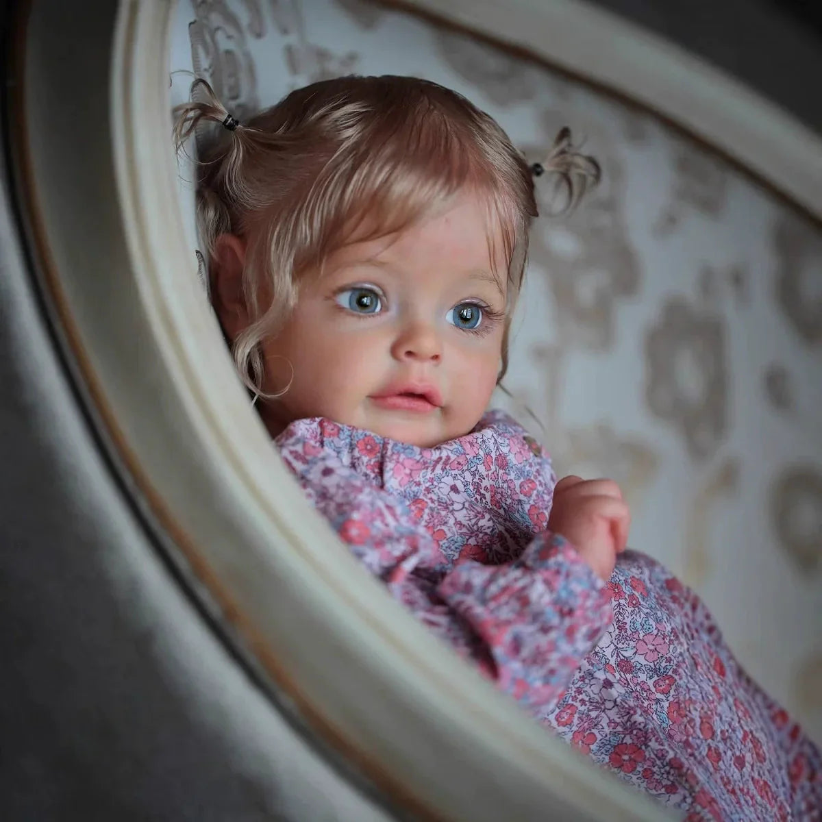 60 cm offene Augen blondes Haar Suesue Reborn-Puppe in lila Blumenkleidung