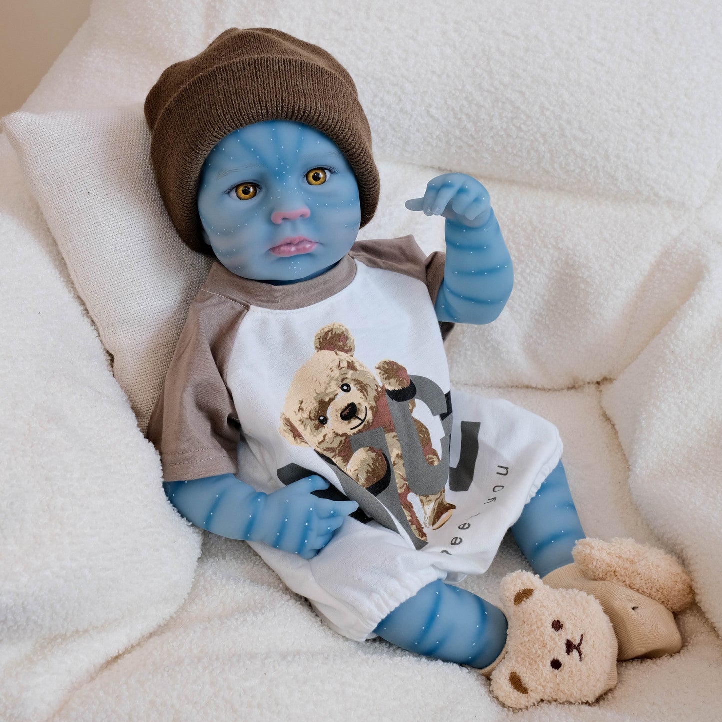 19 Zoll Loulou Reborn Baby Avatar Figur mit offenen Augen im Bärenkostüm