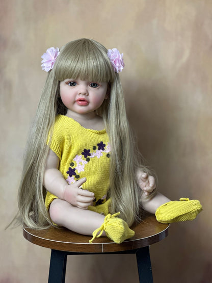 55 cm langhaariges Reborn-Baby-Mädchen in gelber Kleidung - Betty