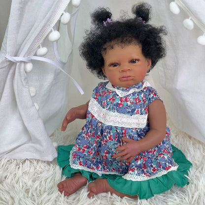 50cm offene Augen dunkle Haut lockiges Haar Reborn-Puppe im Blumenkleid – Lanny
