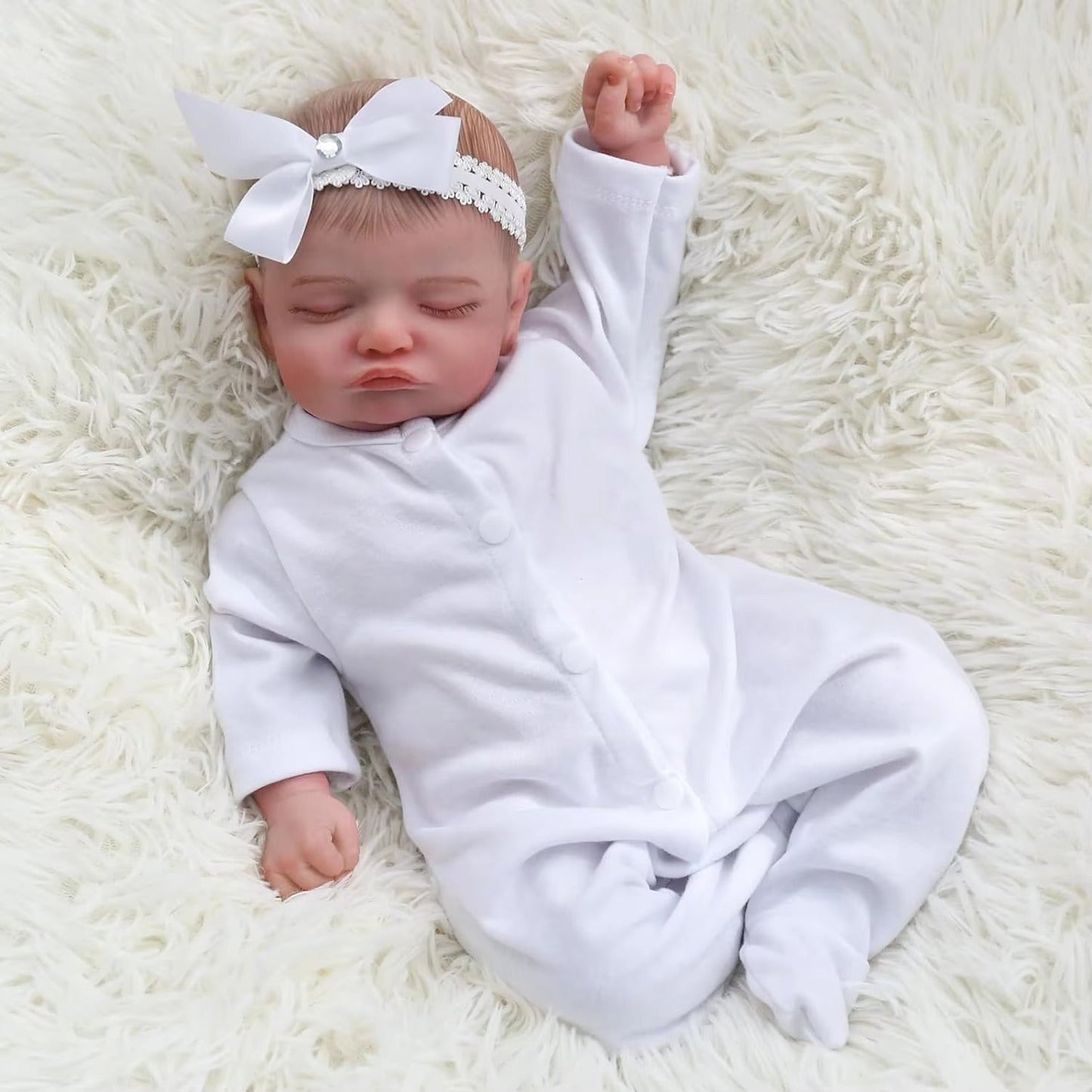 48 cm lebensechte Rosalie Reborn Puppe mit weichem Körper in weißer Kleidung