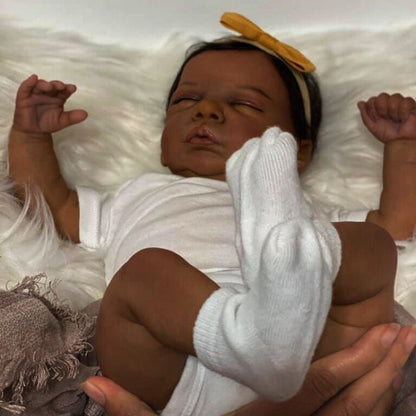 19 Zoll Isaac Geschlossene Augen Afrikanische Rebornpuppen-Romy