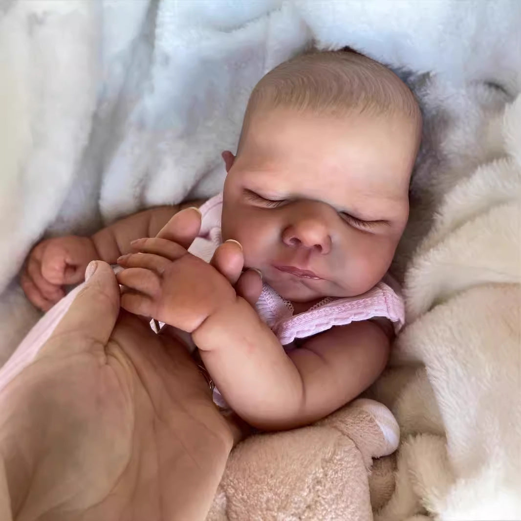 Clara 19 Zoll Realistische Reborn-Puppe mit geschlossenen Augen - Miley