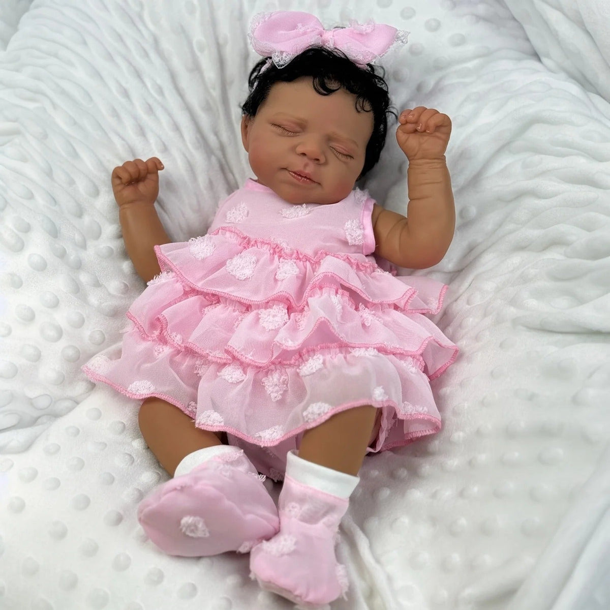 48cm realistische Ma geschlossene Augen dunkle Haut Reborn Babypuppe-Pascale