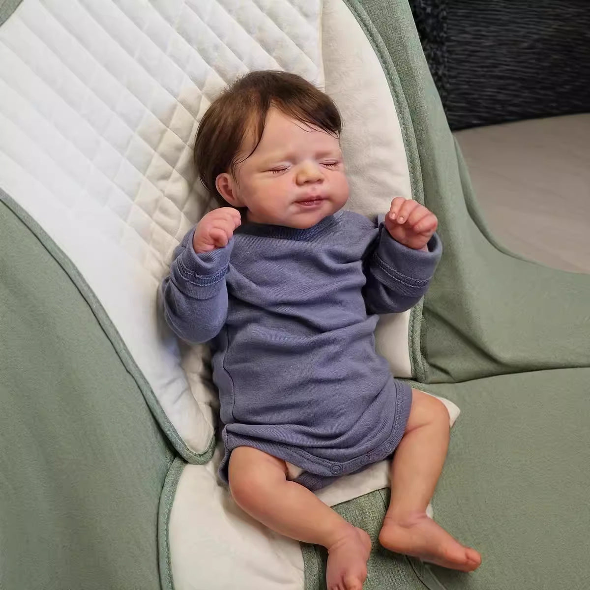 19 Zoll Nicola lebensechte Reborn-Puppe mit geschlossenen Augen - Pascale