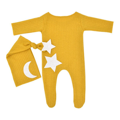 Zweiteiliges Set aus gestricktem Body und Mütze mit Stern und Mond für 18-20 Zoll Puppen