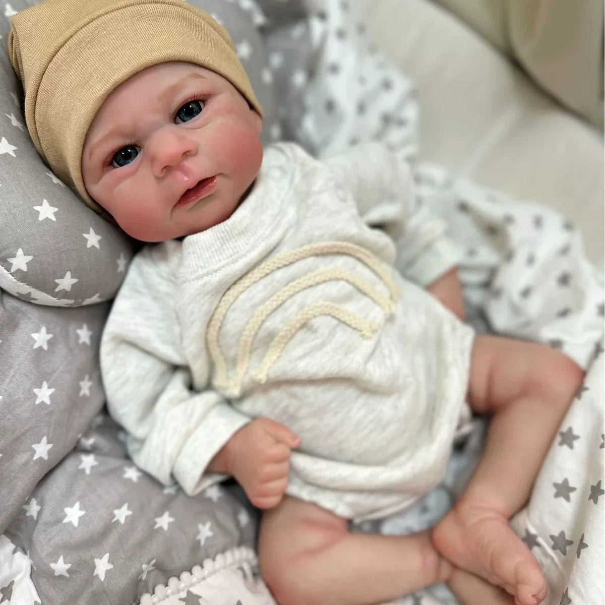 19 Zoll offene Augen weicher Körper Reborn Baby in grauer Kleidung - Elijah