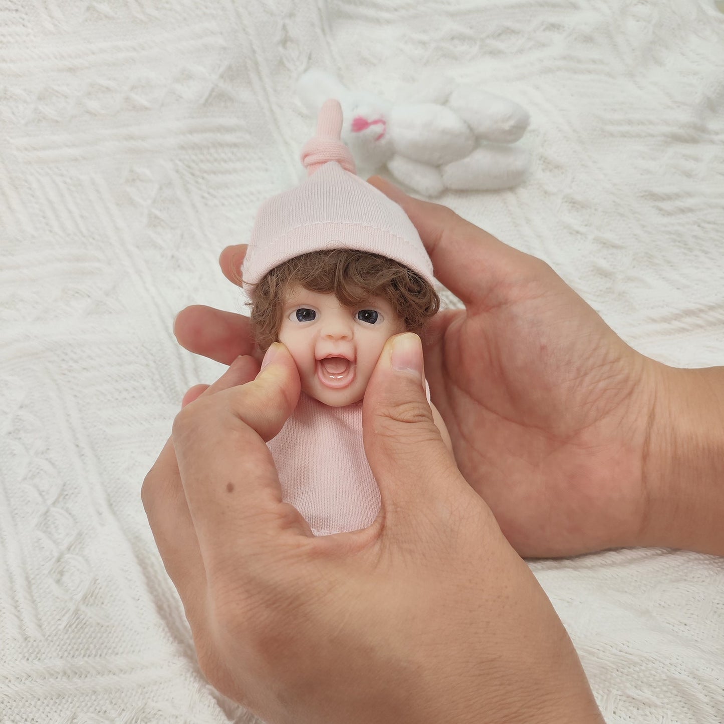 15 cm Mini-Reborn-Puppe aus Vollsilikon mit offenen Augen in rosa Kleidung