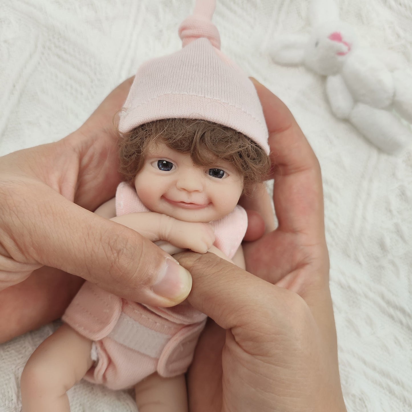 15 cm Mini-Reborn-Puppe aus Vollsilikon mit offenen Augen in rosa Kleidung