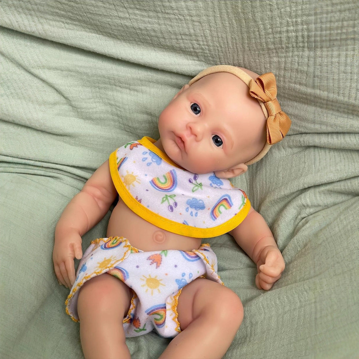 30 cm weiches Silikon Reborn Baby Mädchen mit offenen Augen - Meadow