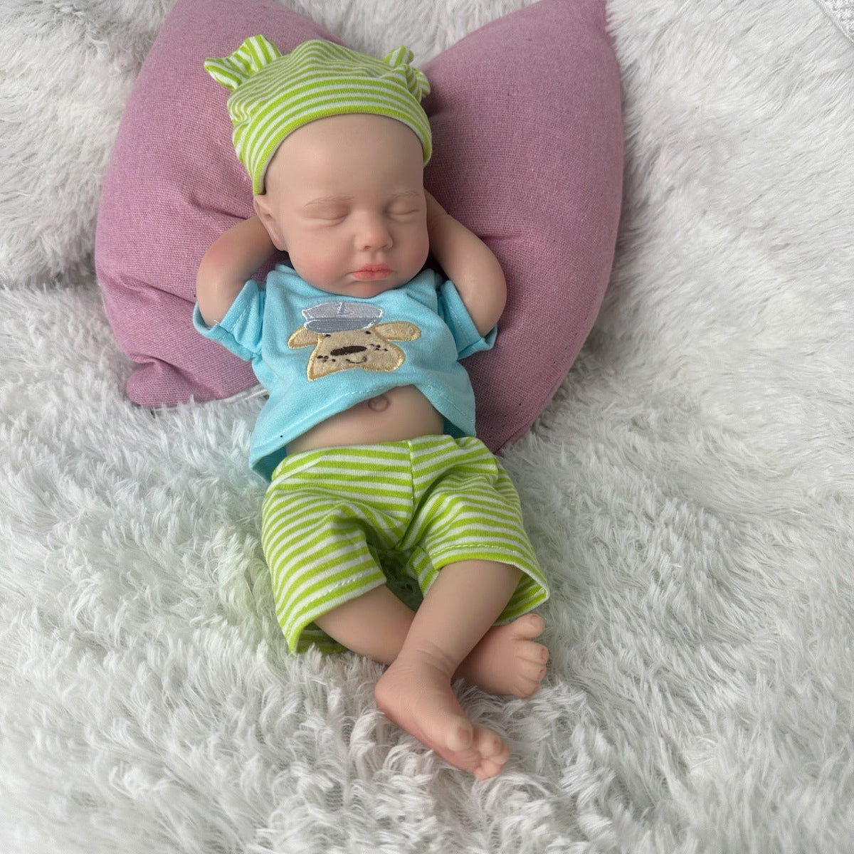 30 cm weiche Silikon-Reborn-Puppe Junge mit geschlossenen Augen - Loulou