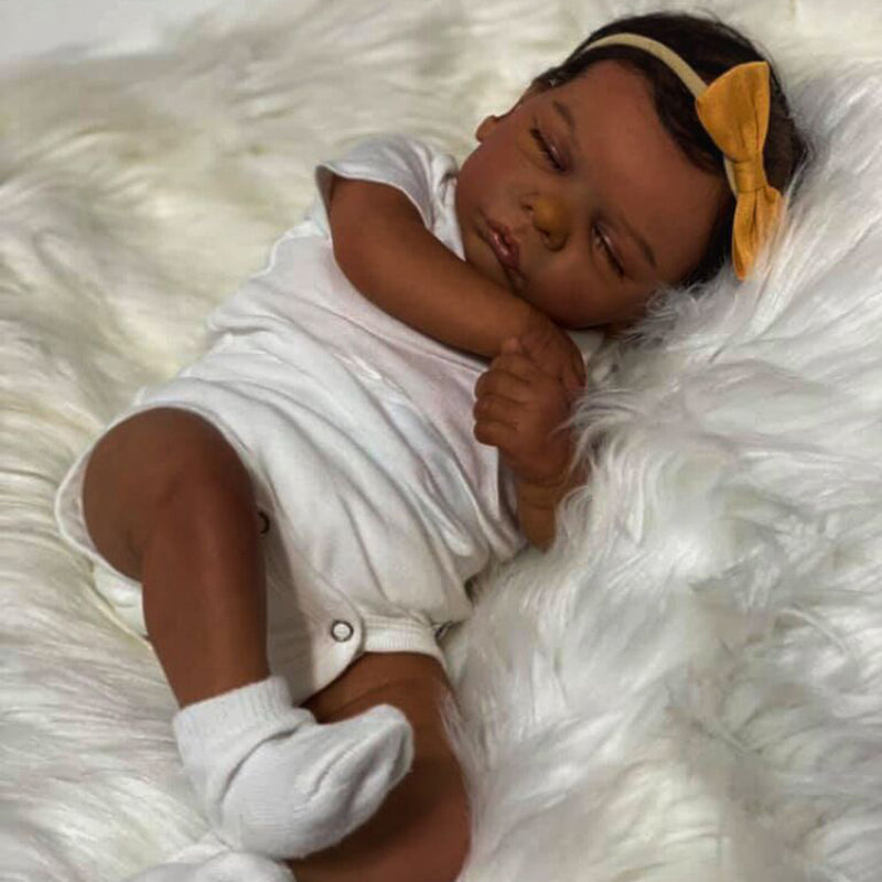 19 Zoll Isaac Geschlossene Augen Afrikanische Rebornpuppen-Romy