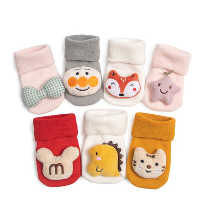 Winterwarme süße Cartoon-Puppen-Babysocken