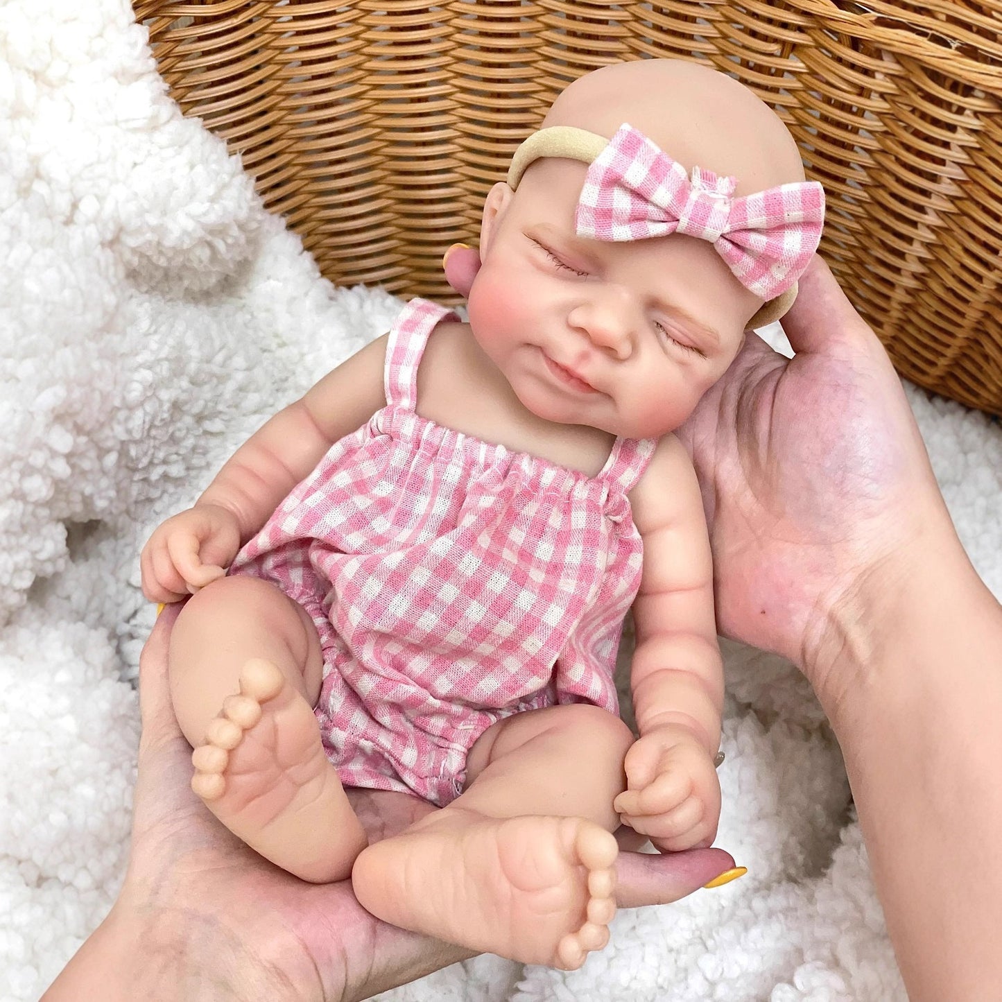 30cm lebensechte Reborn-Puppe Pascale aus Vollsilikon mit geschlossenen Augen