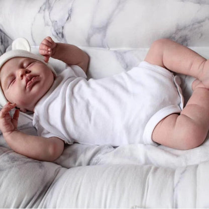 50 cm Reborn-Puppe mit geschlossenen Augen und weichem Körper - Loulou