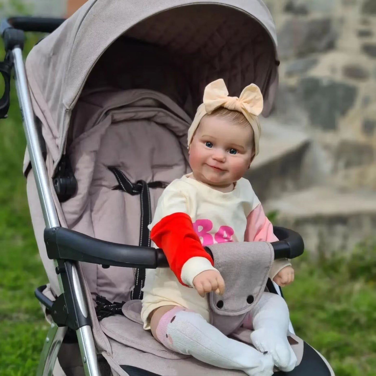 60 cm weiche Reborn Puppe mit offenen Augen-Maddie
