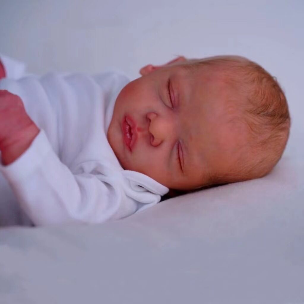 19 Zoll Noel Geschlossene Augen Reborn Babypuppen-Romy